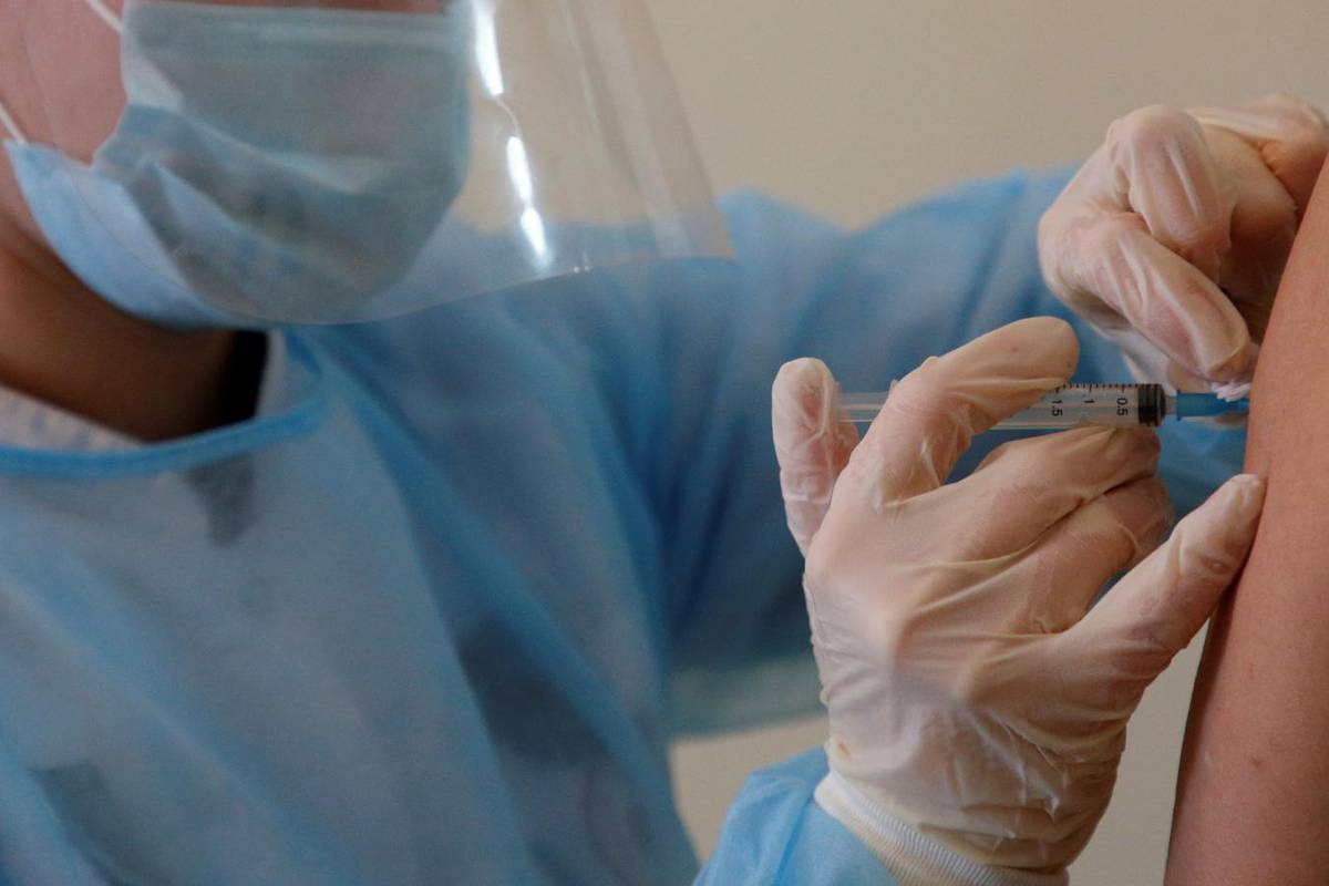 Francuzi: Do sredine svibnja najmanje 20 milijuna cijepljenih