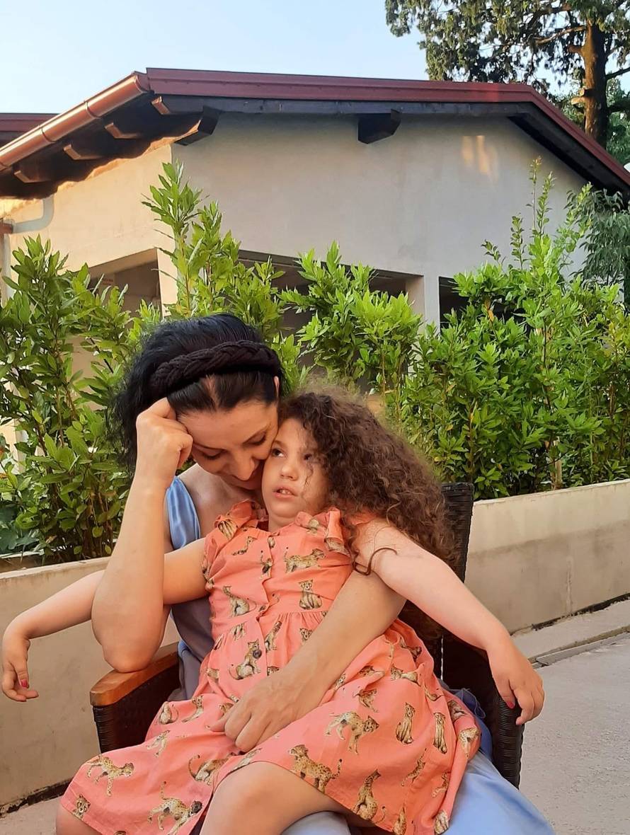 Reanimirali su je 20 minuta na porodu i dali tri posto šanse za život: 'Mia slavi 9. rođendan!'