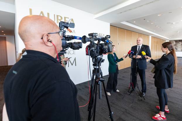 Dubrovnik: Ministar Ante &Scaron;u&scaron;njar na konferenciji za medije o temi naknade za priklju&ccaron;enje na elektri&ccaron;nu energiju