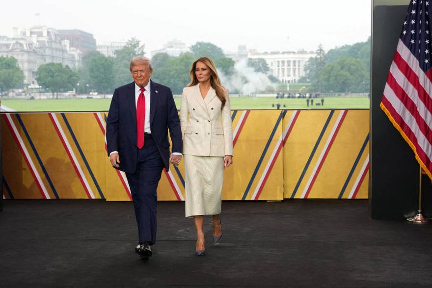 Tenkovi, robopsi i moćno oružje. Evo kako je izgledala Trumpova rođendanska vojna parada