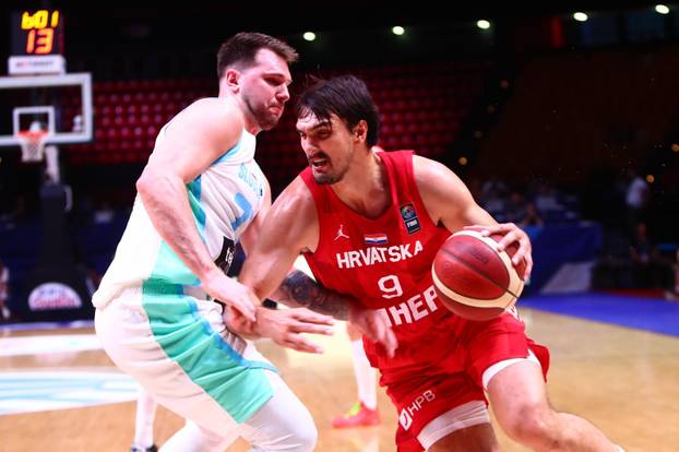 Pirej: Kvalifikacijski košarkaški turnir za Olimpijske igre u Parizu, Slovenija - Hrvatska