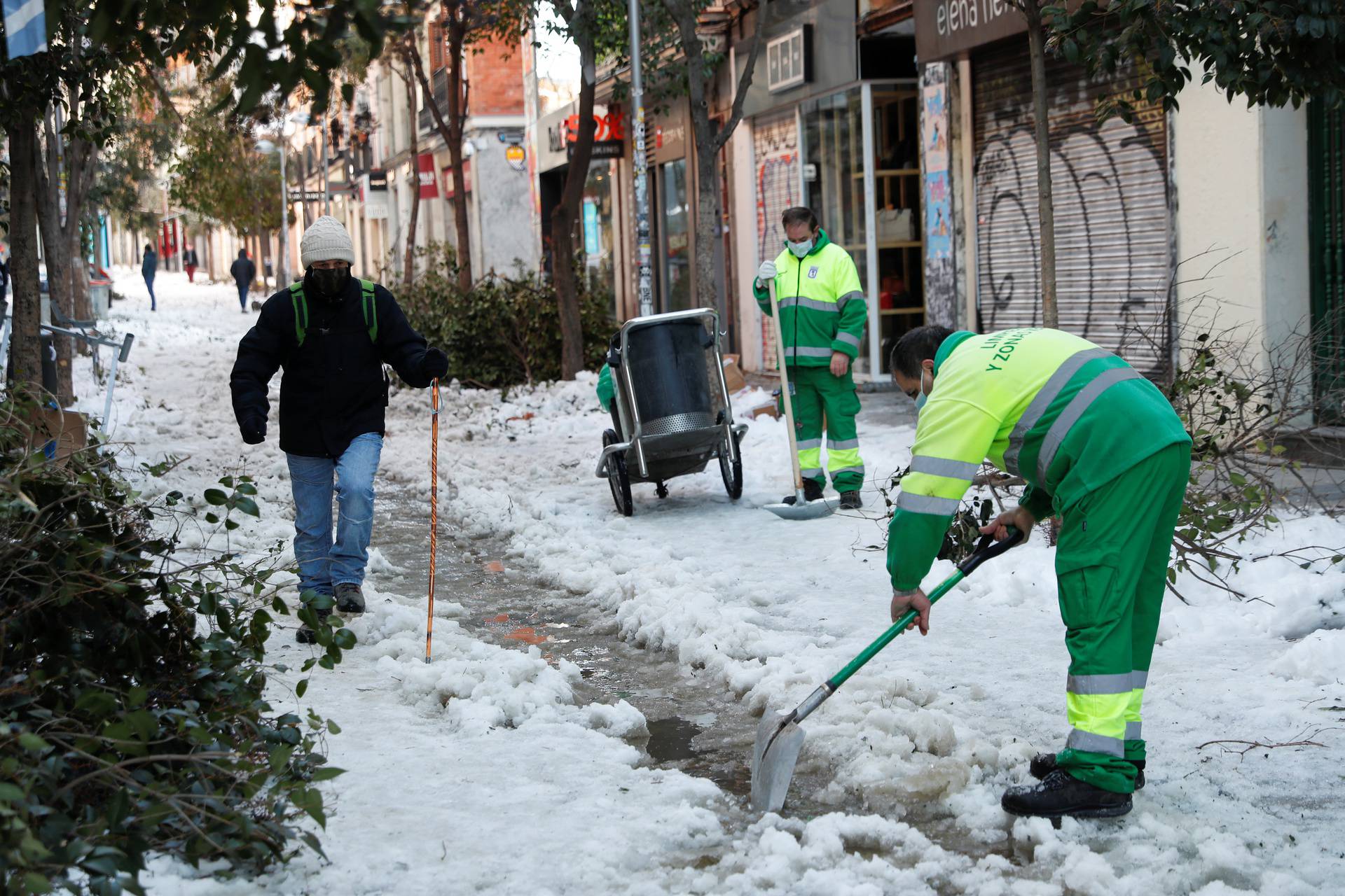 Heavy snowfall in Madrid