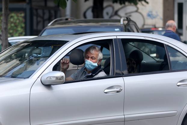 Beograd: Glumac Branko Miličević, poznat i kao Branko Kockica, u svom automobilu