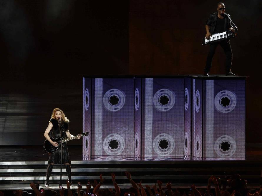 REUTERS/PIXSELL