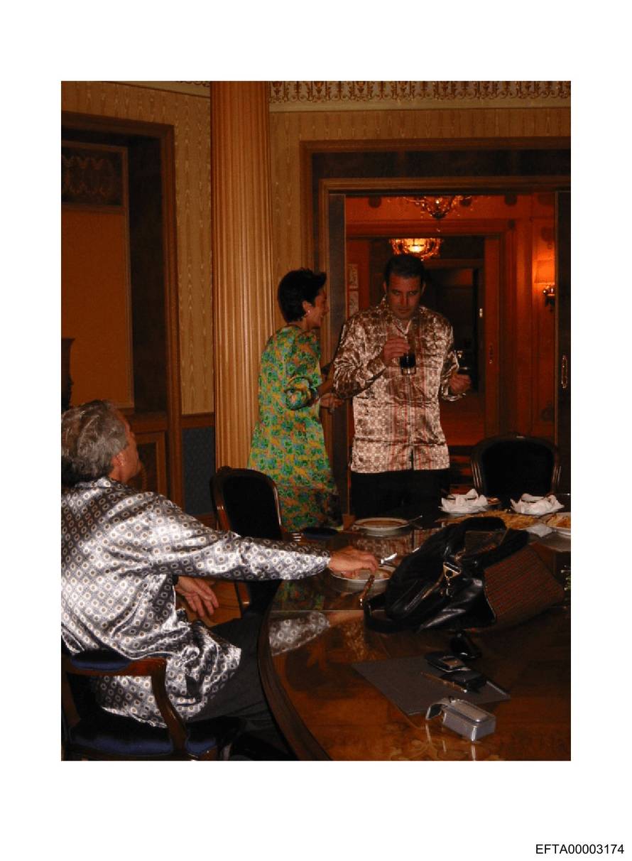 Ruskinje, privatni letovi, party na otoku: Ovako je Epstein gradio svoju mrežu sa slavnima