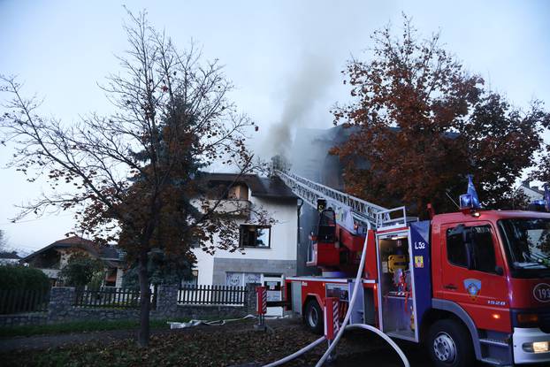 Zagreb: U napuštenoj kući u Sesvetema tijekom popodneva izbio požar