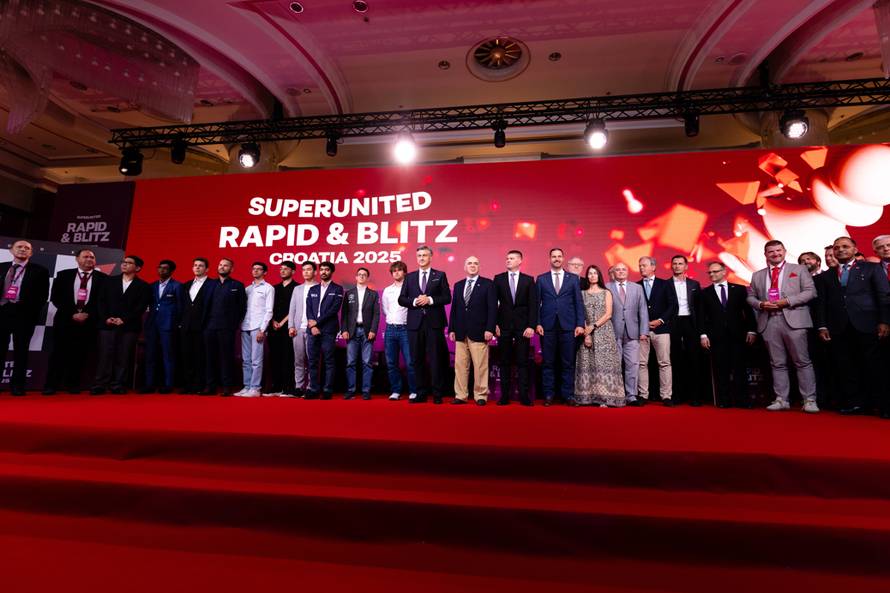 Plenković s Kasparovim izazvao Carlsena: 'Ne pješaka, Andrej!'