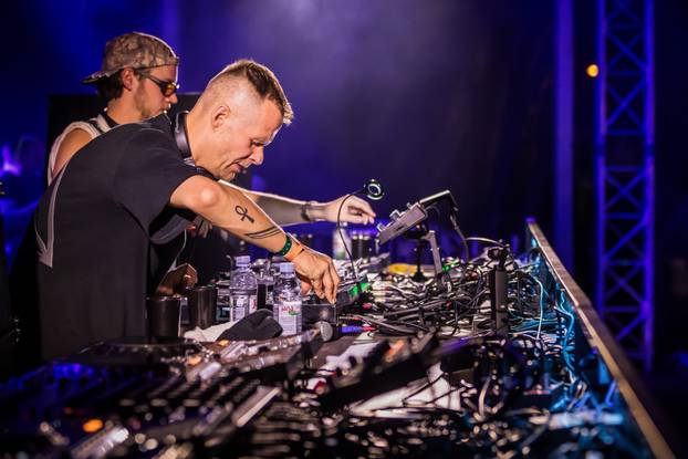 Split - Treca Vecer Ultra Festivala. DJ  Adam Beyer & Mau P