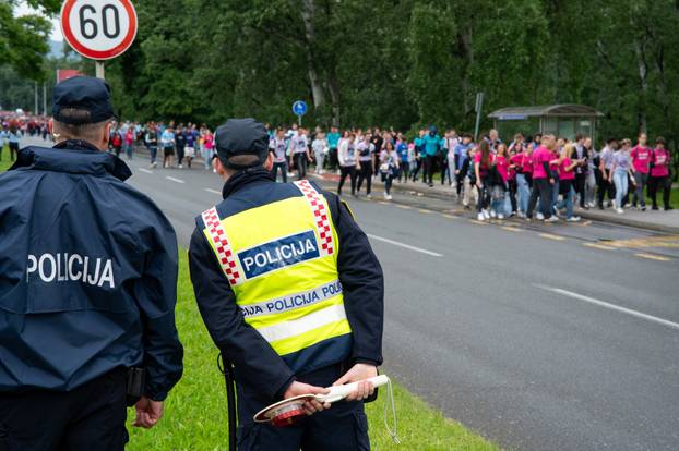 Zagreb: Kiša nije spriječila učenike da proslave kraj školovanja na Bundeku