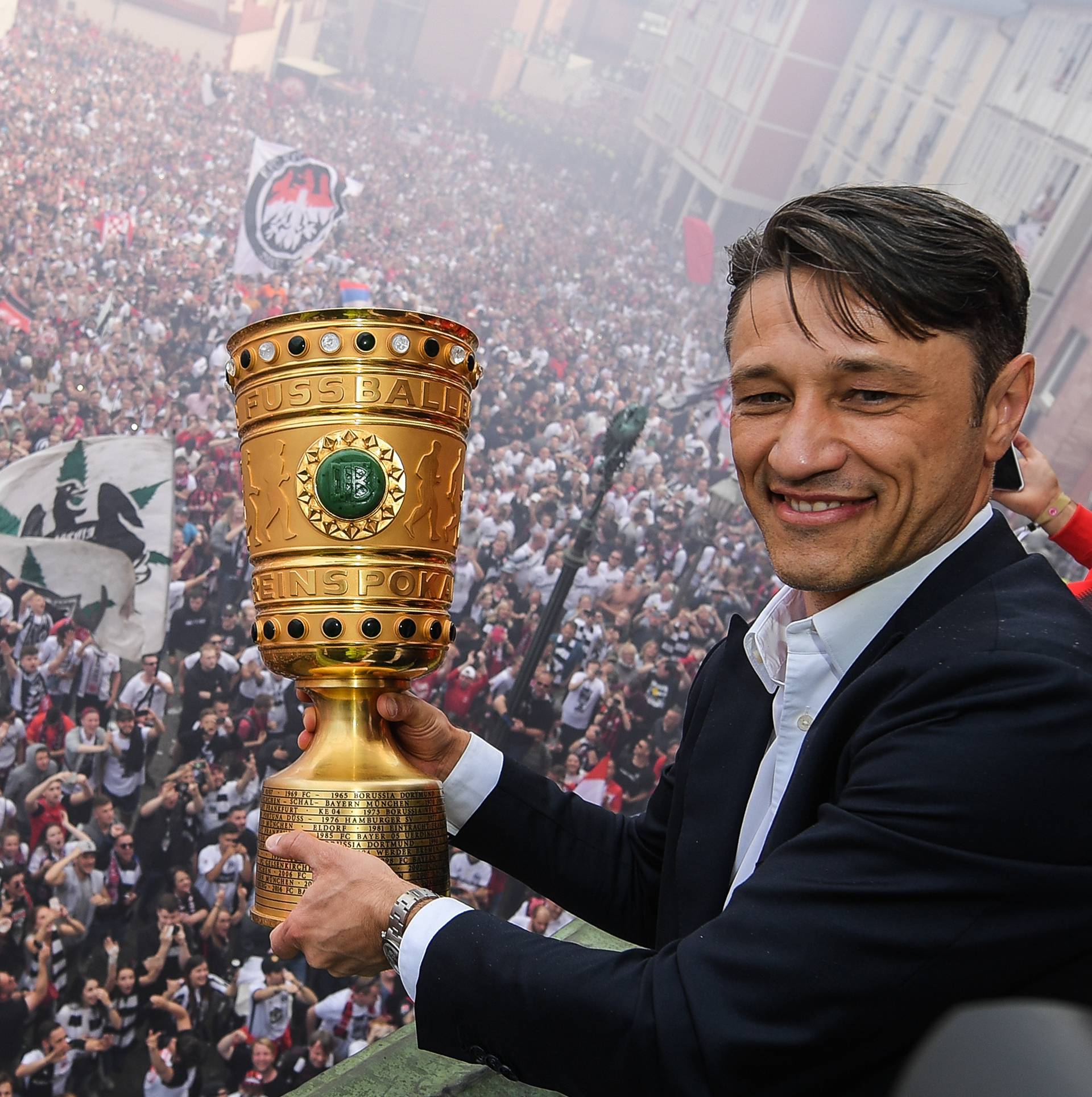Eintracht Frankfurt wins German DFB Cup final
