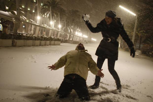 Deset godina od snježne oluje koja je poharala Dalmaciju: Splićani su se skijali na rivi