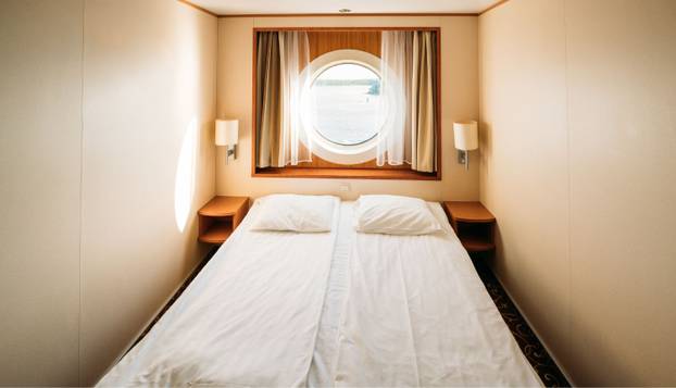 Ovo su tajne na kruzerima koje sigurno niste znali: Tajni bazen za posadu, magneti u zidovima