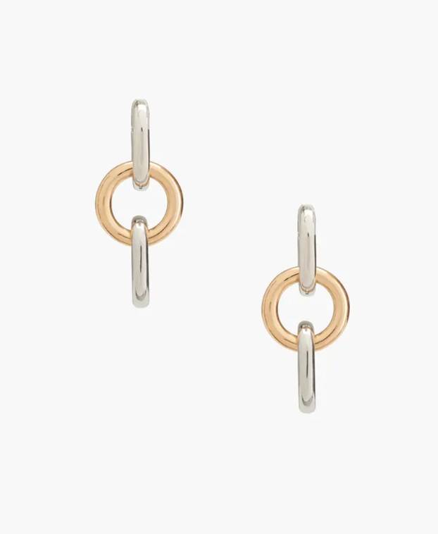 9 modnih dodataka koje svaka žena nakon 50-e mora imati