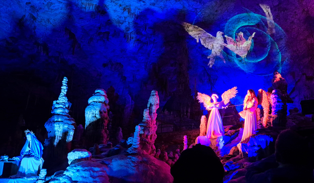 FOTO Pogledajte kako izgledaju žive jaslice u Postojnskoj jami