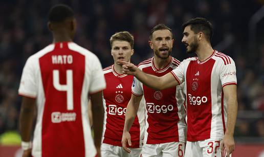 VIDEO Ajax opet kiksao, Šutalo u 95. zaboravio čuvati igrača