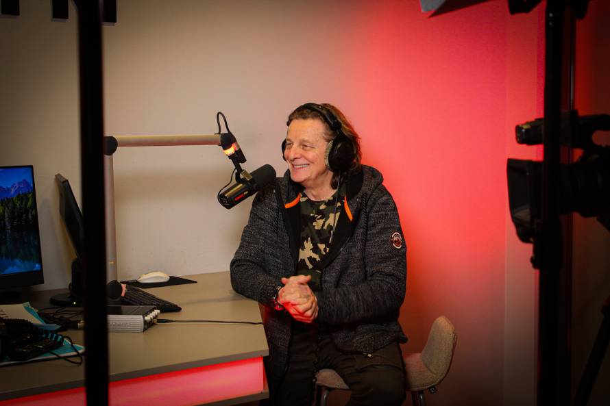 Daniel Popović prisjetio se Džuli i Eurosonga pa poručio Breni: 'Žao mi je, ali bio sam bolji...'