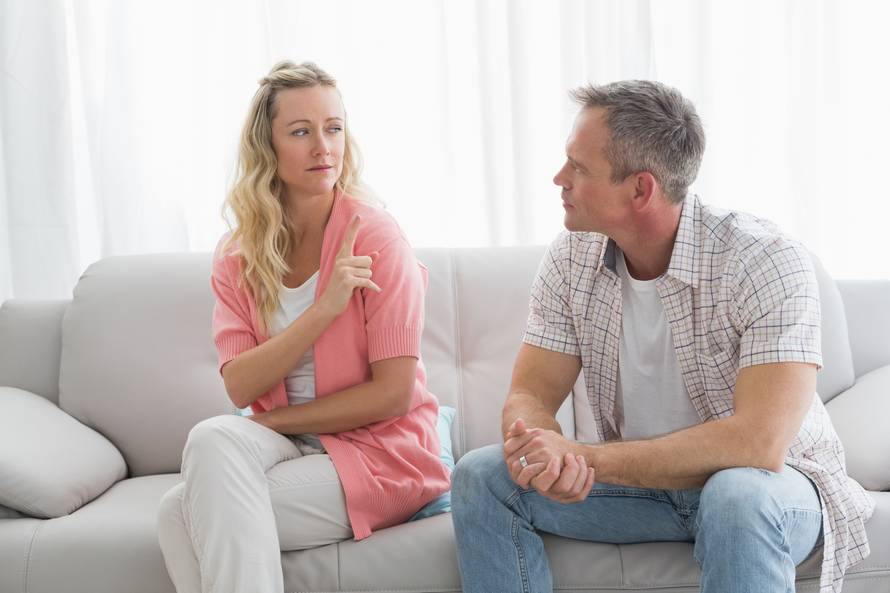 Nemoj tako glasno disati! Četiri horoskopska znaka koji stalno pronalaze mane u partnerima