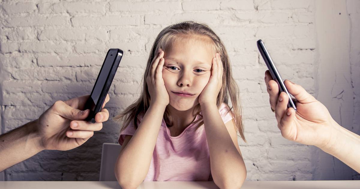 The Impact of Excessive Mobile Phone Use on Language Development in Children