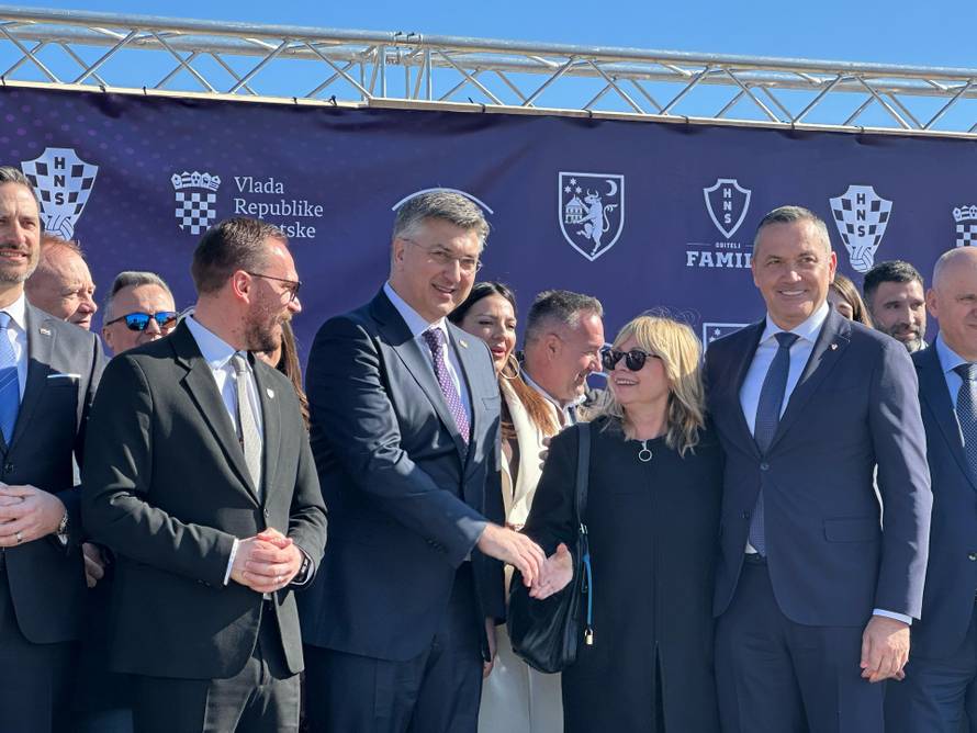 VIDEO Krenula gradnja kampa hrvatske reprezentacije! Plenković: Sportska smo Vlada