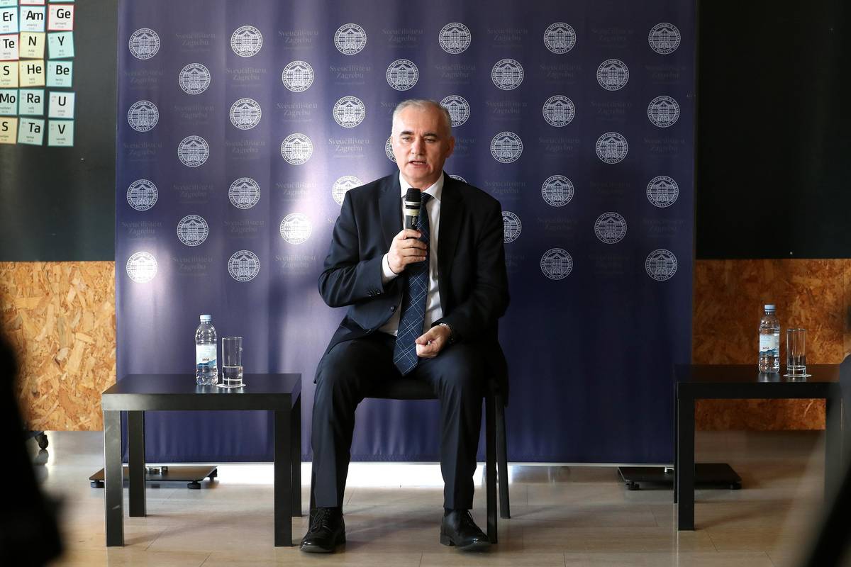 Predstavljen je novi rektor Zagrebačkog sveučilišta