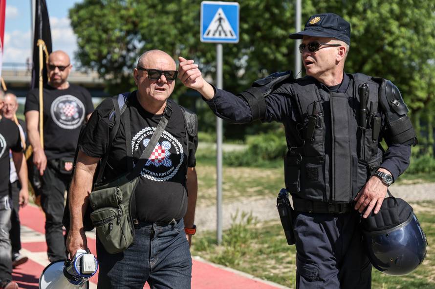 Zagreb: Dražen Keleminec sa svojim pravašima došao na Trnjanske kresove