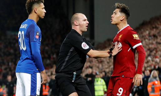 Firmino mu rekao da je 'ku*vin sin', Holgate vratio rasizmom