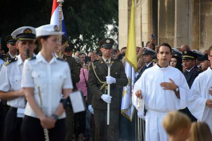 FOTO U Puli velikom procesijom proslavili zaštitnika sv. Tomu