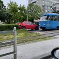 Čovjek s autom završio na tramvajskoj stanici u Zagrebu...