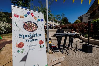 Prezentacija jela od puževa u organizaciji turisticke zajednice Grada Vrgorca i srednje škole Vrgorac 