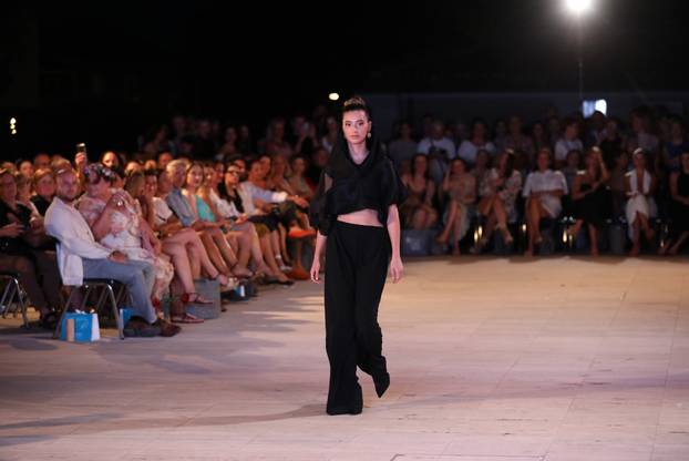 Pula: Modna revija Anje Stehlik