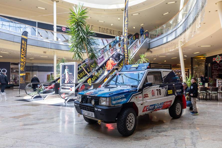 Zagreb: Pripreme i postavljanje servisnog parka uoči WRC Croatia Rallyja 2024. 