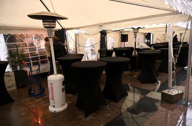Zagreb: Pripreme ugostitelja u centru grada povodom Badnjaka
