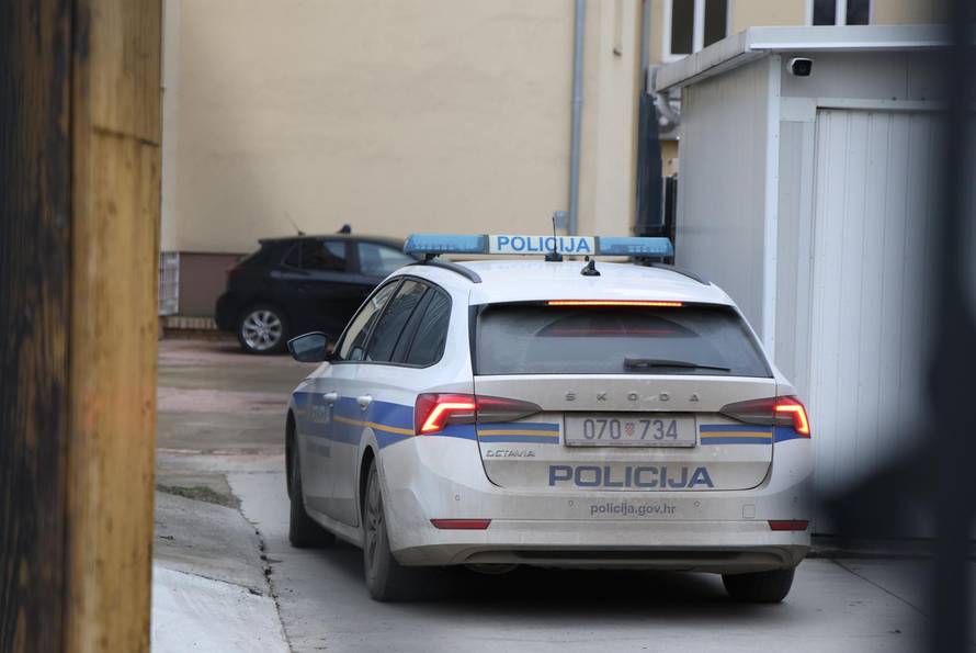 Osijek: Dovođenje gradonačelnika Nove Gradiške Vinka Grgića u prostorije USKOK-a