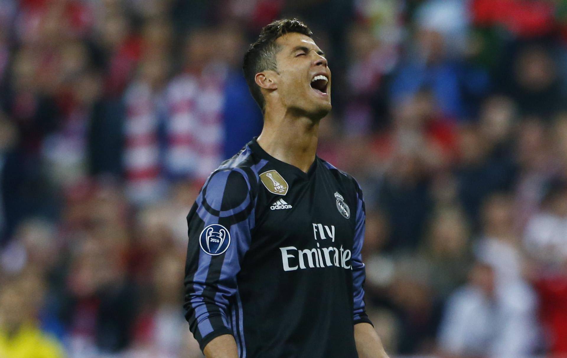 Real Madrid's Cristiano Ronaldo looks dejected
