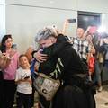 Baby Lasagna na aerodromu u zagrljaju majke: Ja sam najponosnija mama danas!