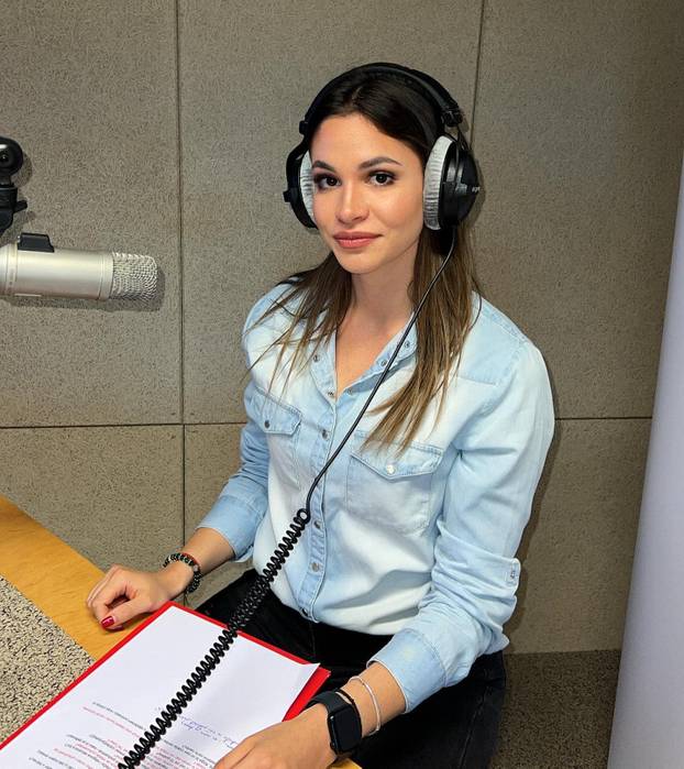 FOTO Ovo je djevojka koju ljubi Igor Kojić: Bila je na izboru za miss, pa je ušla u SDP...