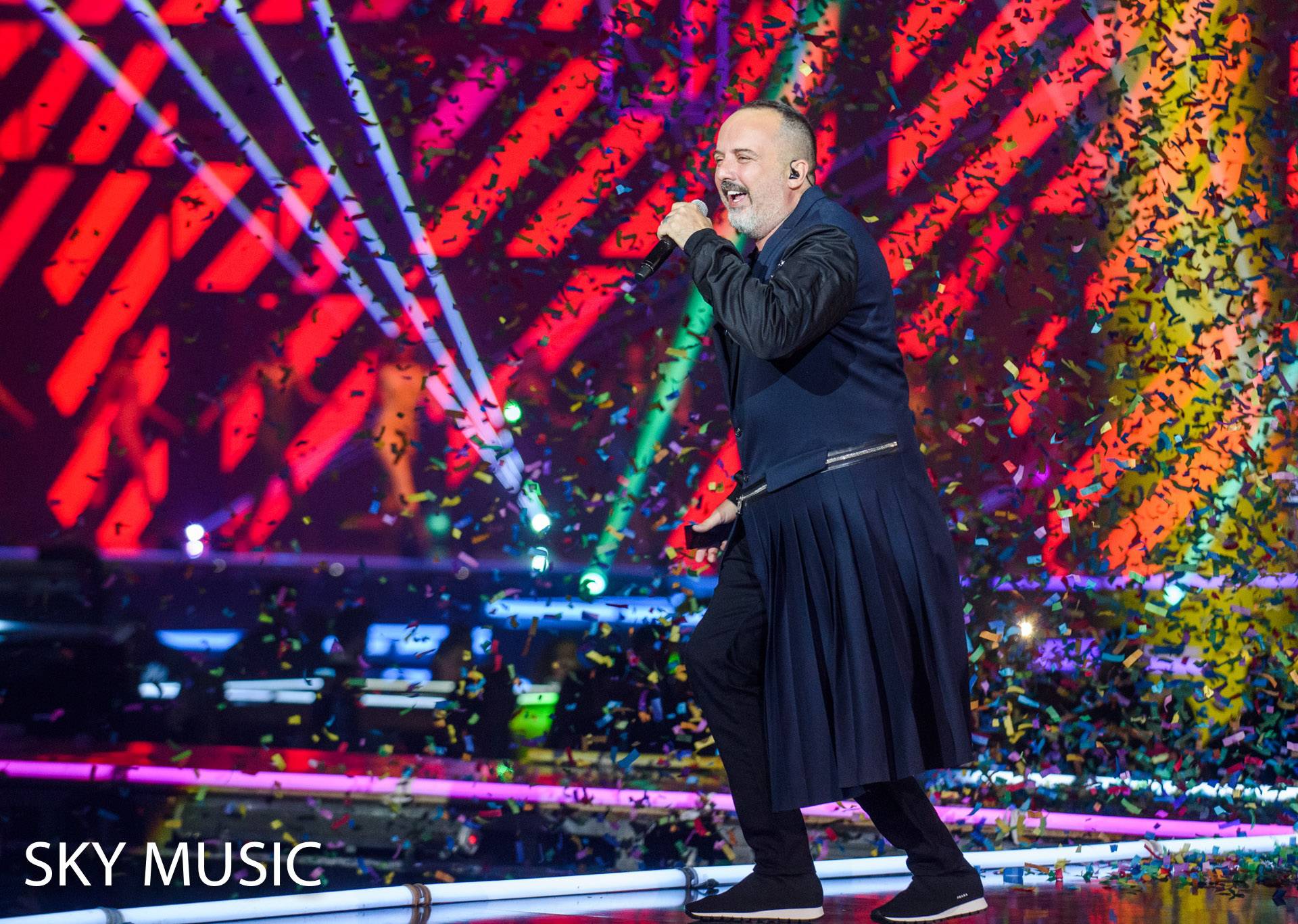 Tony Cetinski šokirao outfitom: Na dodjeli MAC-a 'isfurao' kilt