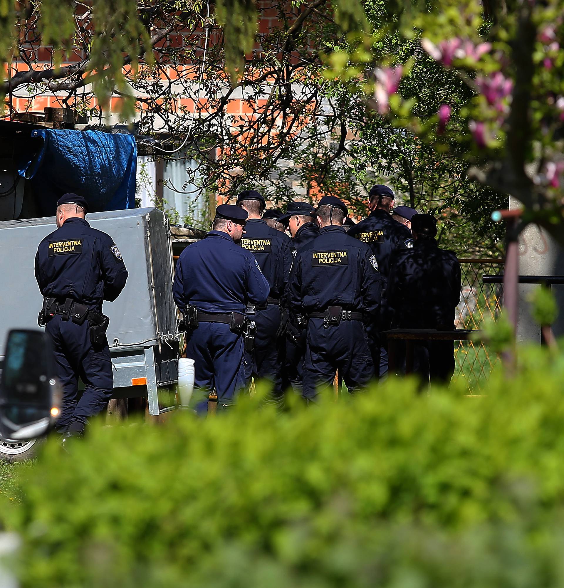 Policija traži ubojicu starca (82) iz zagrebačkog Stupnika