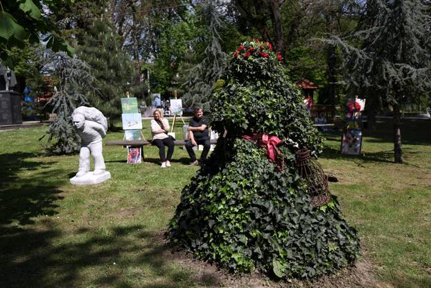 U Dugom selu održan je sajam cvijeća