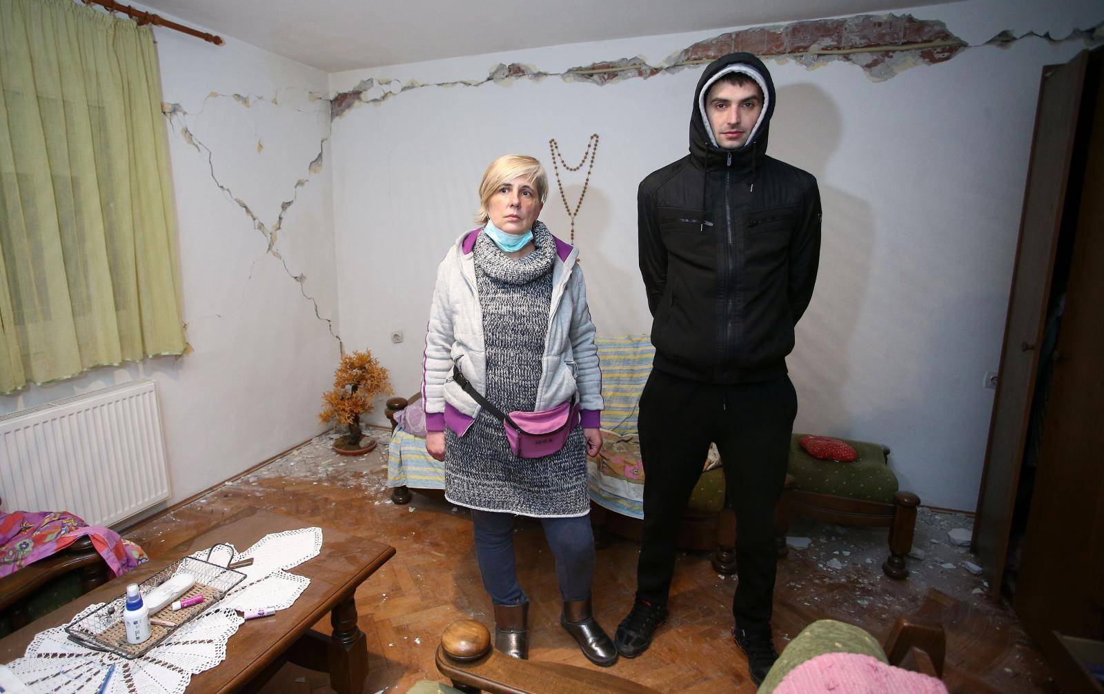 Obitelji s Markuševca potres je uništio kuću: Ne znamo što sad