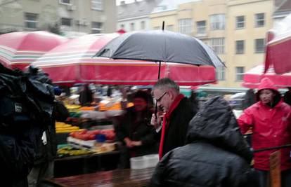 Josipović je kumicama obećao bolje uvjete rada