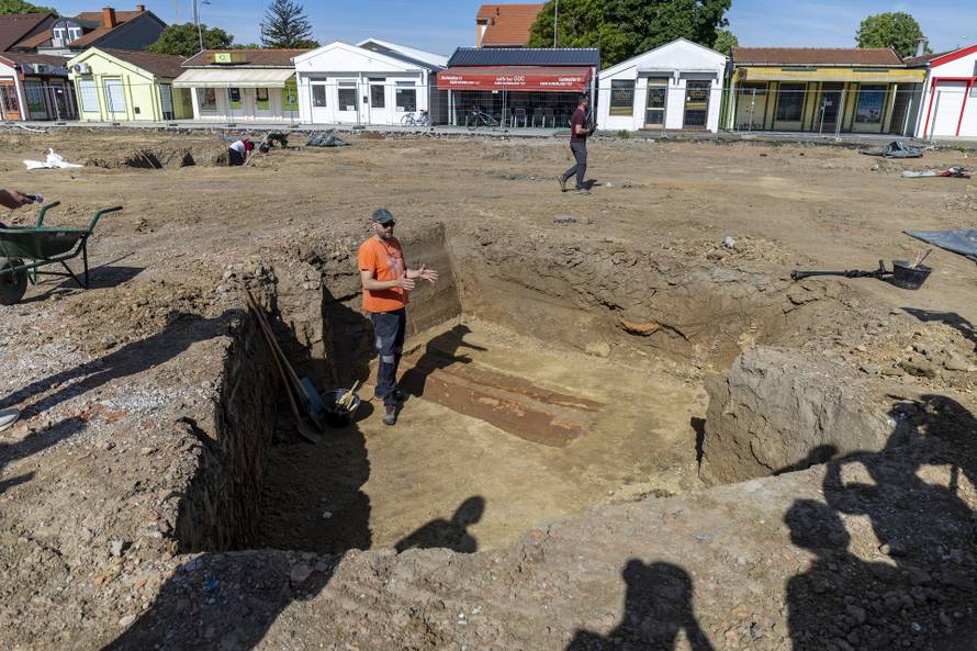 Vinkovci: Arheolozi muzeja Vinkovci pronašli su zidanu rimsku grobnicu iz četvrtog stoljeća