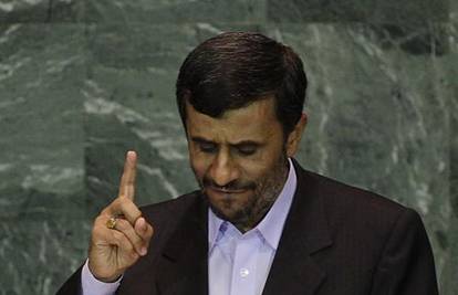 Ahmadinedžad:  Obama će požaliti zbog ove optužbe