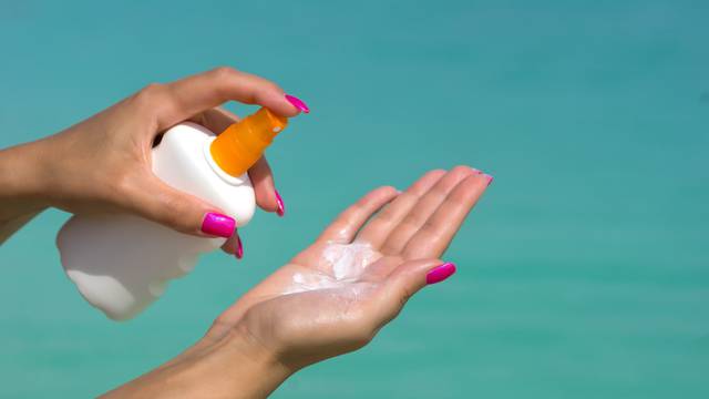 Mnogi pogrešno nanose kremu za sunčanje na kožu pa ih ne štiti od sunca kako bi trebala