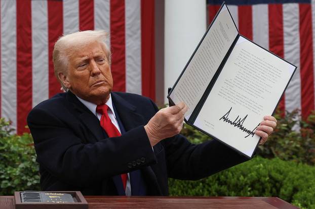 US President Trump Delivers Remars on Tariffs at the White House