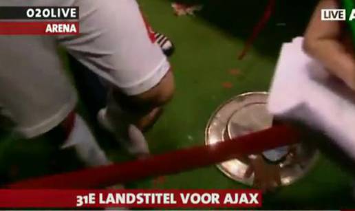 'Ukleti' tanjur: Nespretnim ajaxovcima opet ispao trofej