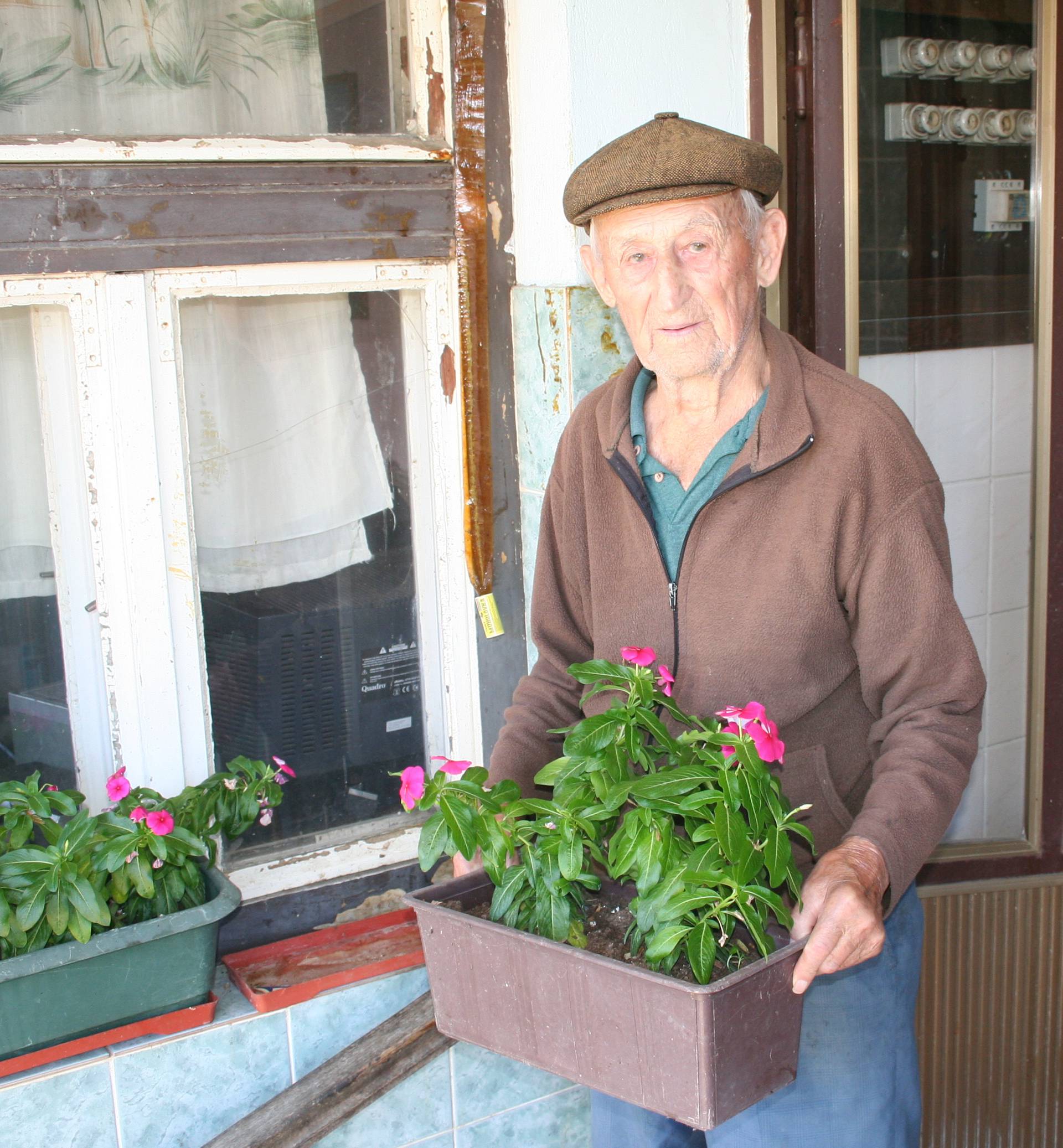 Ivan (96) prvi je uzgajao šafran - najskuplji začin na svijetu