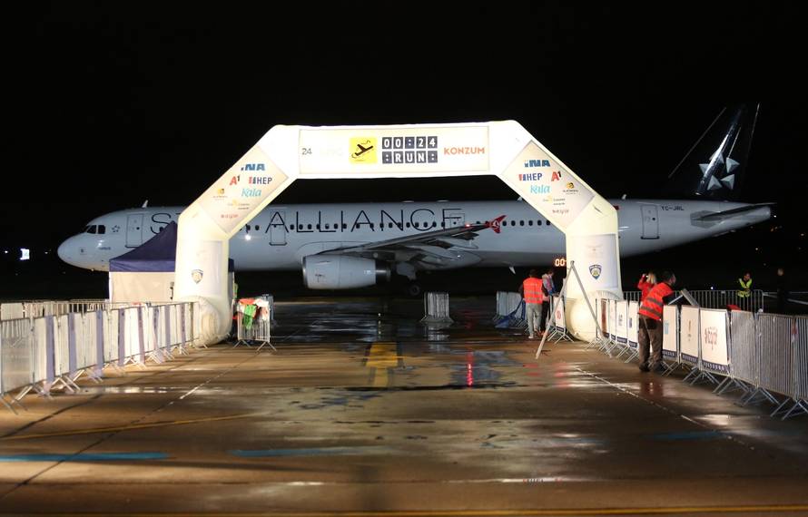 Pripreme u ZraÄnoj luci Franjo TuÄman uoÄi noÄne utrke 00:24