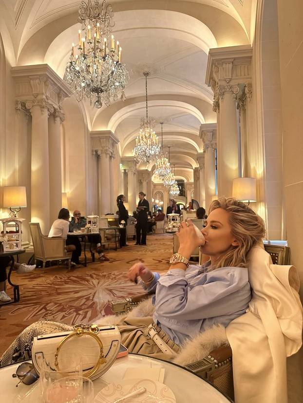 Na Majinim prstima se blješti, sa Šimom u najromantičnijem gradu. Što se krije u pozadini?