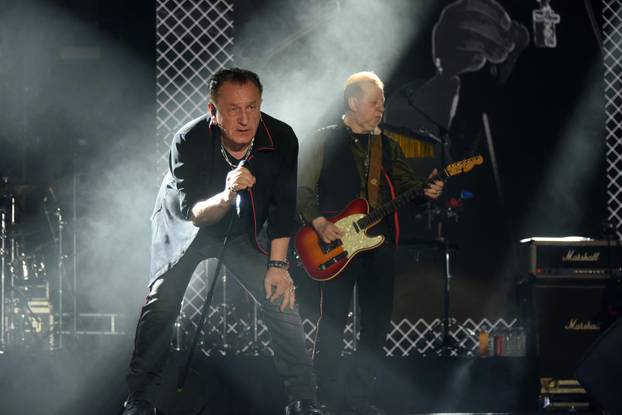 Pula: Prljavci napunili Arenu